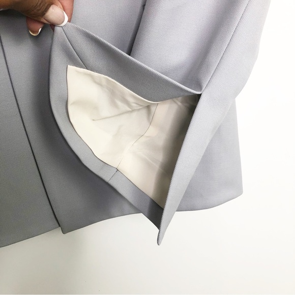 Stylish Gray Blazer with Gold Accents - Picture 3 of 14